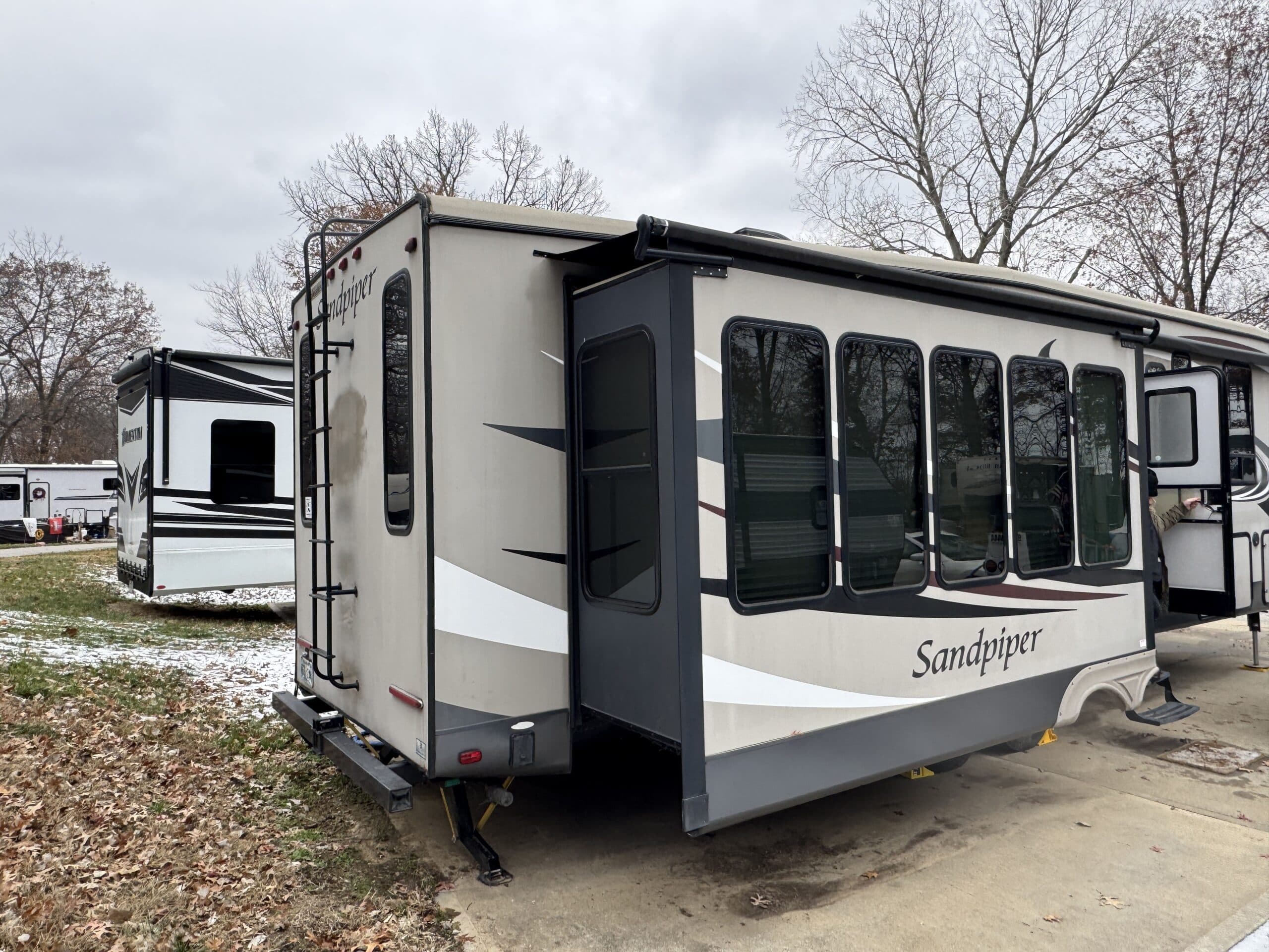 Travel Trailer Repair: Essential DIY Fixes and Maintenance Tips